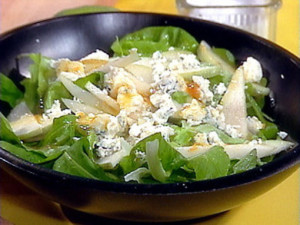 Recept--salata-s-grushejj--golubym-syrom-i-abrikosami-83